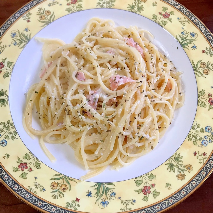 鮭のクリームパスタ~バジル風味
